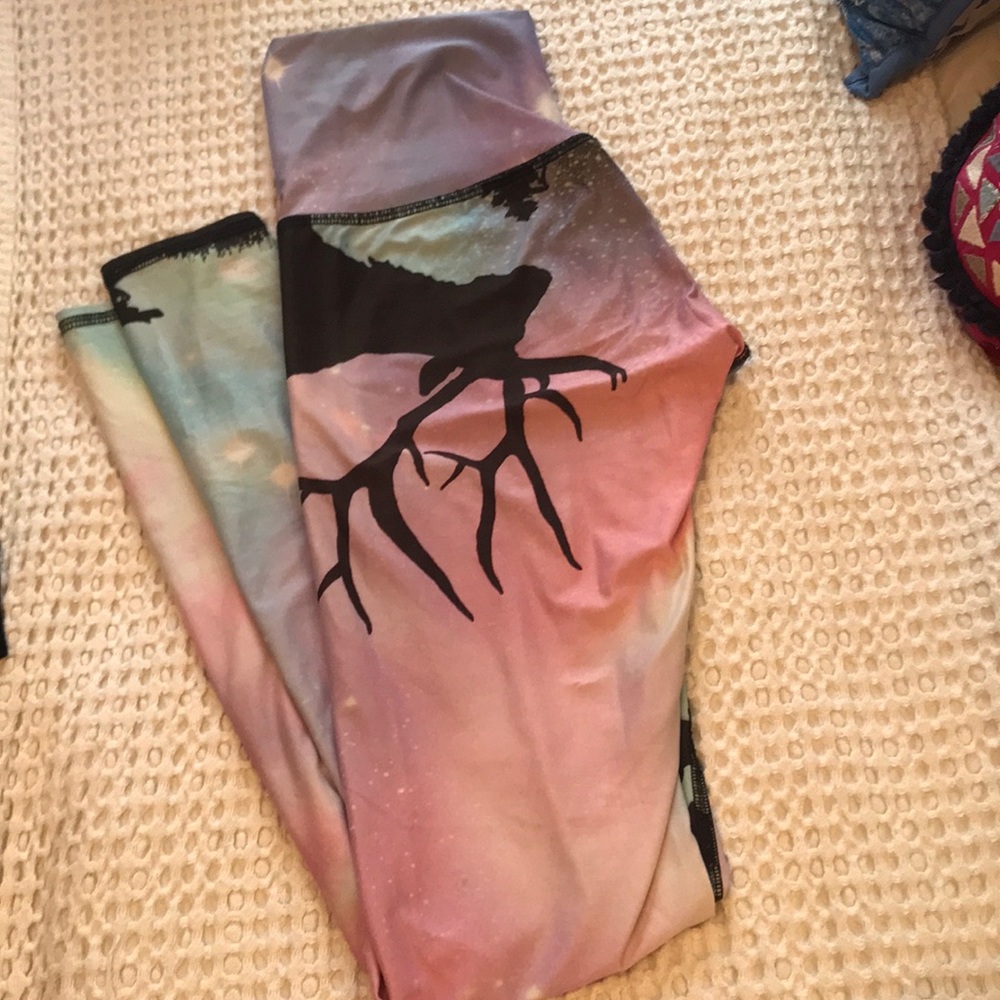 Amazing Teeki size small yoga pants